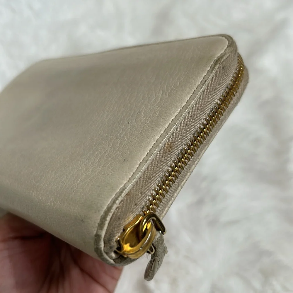 Prada Zip Continental Leather wallet - Picture 17 of 17